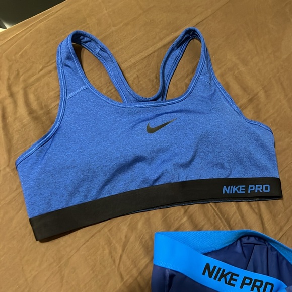 Nike Dri-Fit Set - Picture 4 of 6
